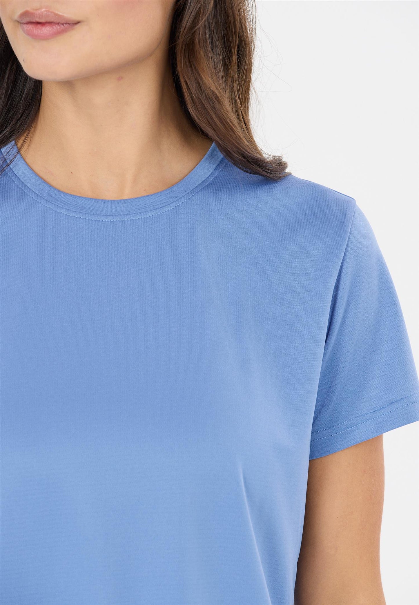 Rosalva V2 W S/S Performance Tee