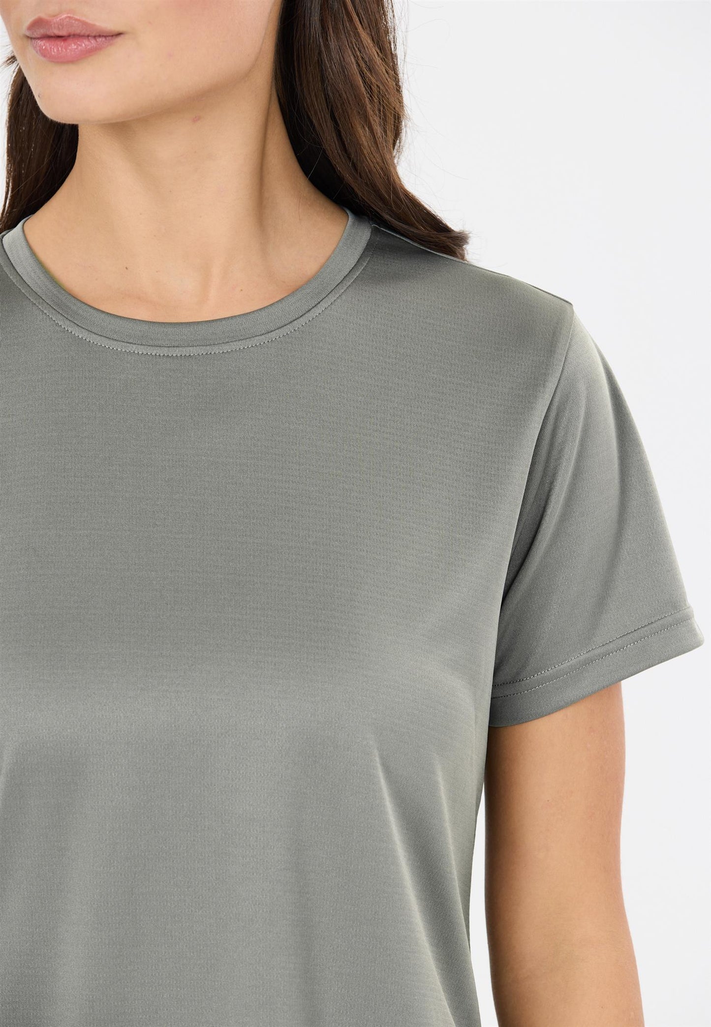 Rosalva V2 W S/S Performance Tee