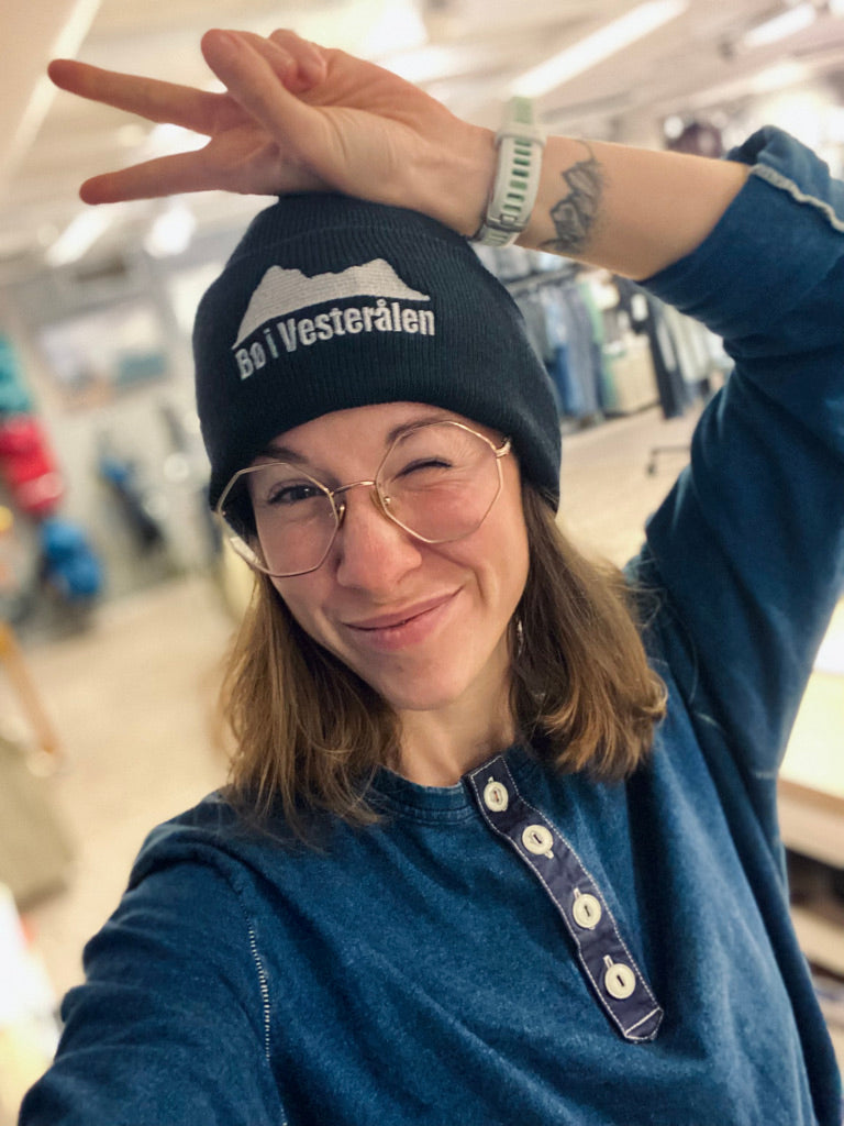 Tjukk Bø i Vesterålen lue, marineblå