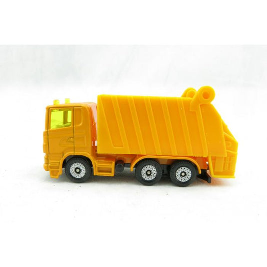Refuse truck